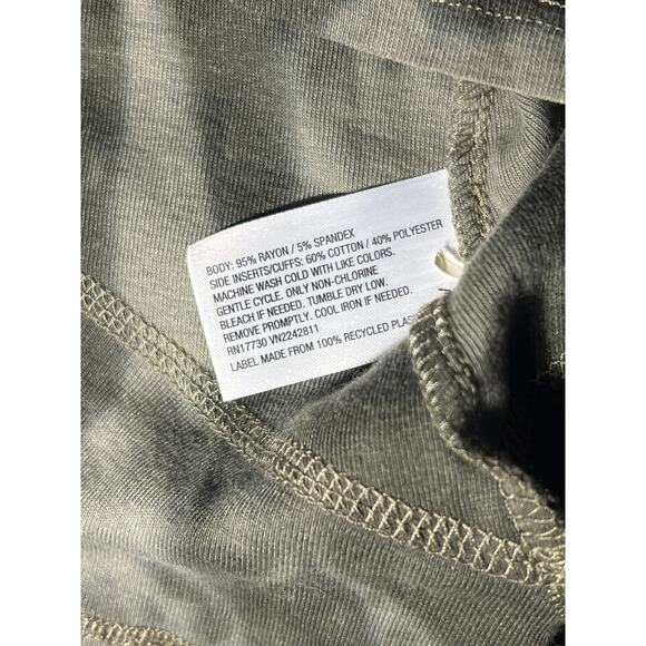 Knox Rose Womens Shark Bite Top Size Small Long Sleeve Green Tie dyed Grunge NWT - Picture 4 of 6